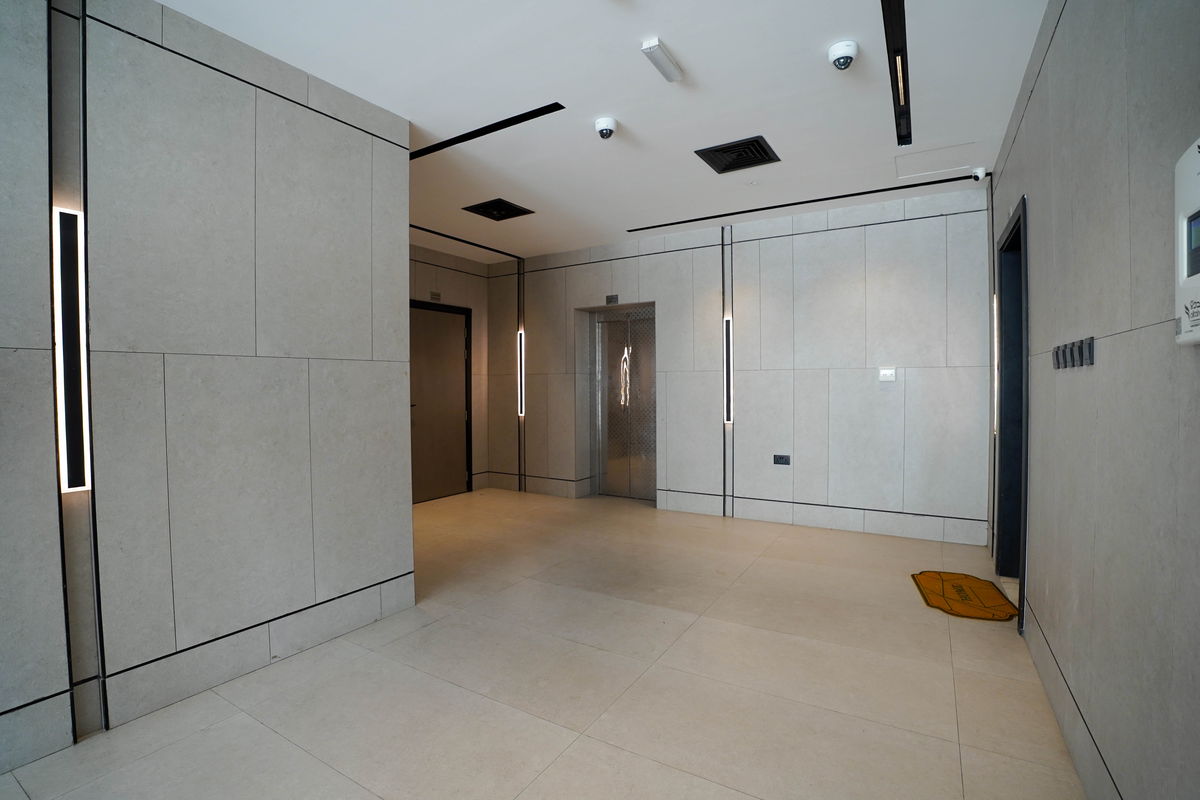 Structural frame and finished circulation at residential building A-128, Ajman